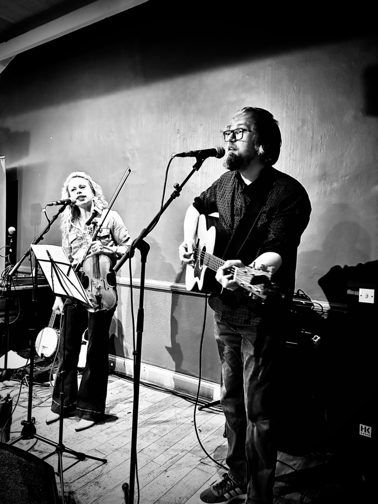 Cliff n Prue live photo 2
